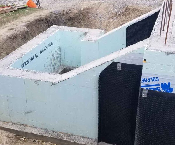 Lloyd-Manor-Foundation-2